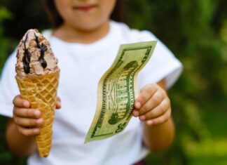 Ось інформація про те, як скоротити ваш зростаючий бюджет, та інші фінансові рішення від наших експертів