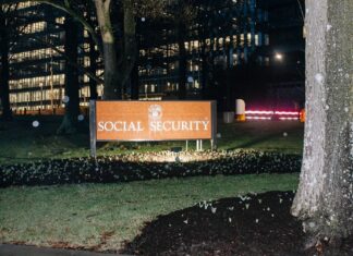 Збройні охоронці та м’язове молоко: Розслідування в Сенаті розкриває деталі поглинання Доні