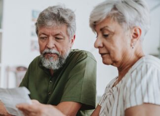 4 помилки, які продовжують робити пенсіонери, створюючи добробут