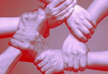 Der KI-Monolith: Wie eine einzelne Einheit jetzt die Zukunft kontrolliert