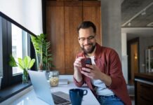 ШІ для доходу: 5 несподіваних способів заробити гроші прямо зараз