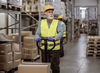 Працювати під час отримання соціального страхування: що вам потрібно знати