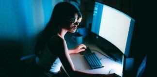 Дорослий режим OpenAI для ChatGPT: Нова ера ризику інтимних даних