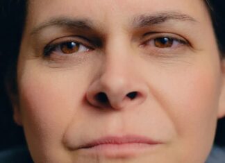 Зростаючі Юридичні Битви через Смерть Дітей, Пов’язаних з ІІ