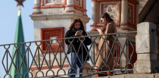 Росія Підсилює Контроль Над Інтернетом: Навчання з Відключень та Обхідні Тактики